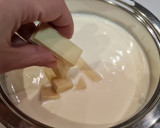 Foto del paso 3 de la receta: Tarta de chocolate blanco y galletas Lotus