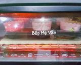 Hình bước làm 4 của món Bánh bông lan cupcake kem tươi