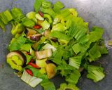 Foto langkah ke 6 dari resep Oseng Pare,Terong, dan Pokcoy.
