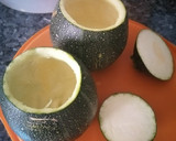 Foto del paso 2 de la receta: Calabacín luna relleno de arroz y atún