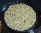 Foto del paso 3 de la receta Bocadillo de tortilla de papas con polvo de cebolla frita y alioli