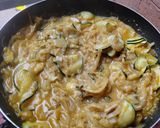 Foto del paso 9 de la receta: Calabacines🥘🧀guisados🍅con crema y queso🥘🧀🥛
