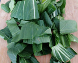 Foto del paso 3 de la receta: Pak choi salteado con langostinos
