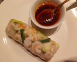 A picture of step 5 of Vietnamese Summer Rolls.