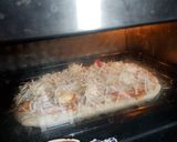 Foto langkah ke 6 dari resep Pizza Oven - Homemade - Lembut bangettt 🍕 | Gak akan gagal 😜.