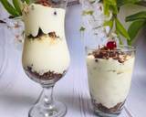 Granola parfait recipe step 1 photo