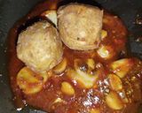 A picture of step 2 of Fettuccine Pasta With Meatball.