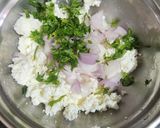 A picture of step 5 of Chena paratha.