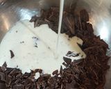 Foto del paso 2 de la receta: Bombones de chocolate rellenos de vino