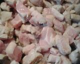 A picture of step 3 of Apricot pork salad.