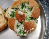 A picture of step 3 of Pull Apart Cheese Garlic Pav.