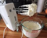 Foto del paso 2 de la receta: Helado de frutilla a la crema
