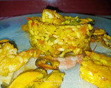 Foto del paso 7 de la receta: Arroz de langostinos y mejillones al aromas de Montilla moriles