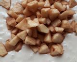 Foto del paso 6 de la receta: Torta de manzanas con cubierta de azúcar y canela. 🌸