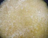A picture of step 2 of Minced meat rice.