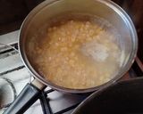 A picture of step 1 of Turkey, Corn, and Blue Cheese Quiche.