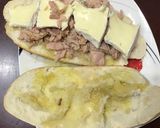 Foto del paso 1 de la receta: Bocadillo de queso brie, atún y aceite Gourmet