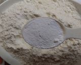 A picture of step 5 of Vanillah Cake.