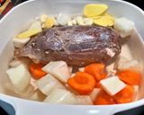 A picture of step 2 of Clear Stewed Beef Noodle Soup.