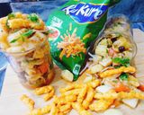 A picture of step 5 of Chatpati alu chat with kurkury 😋😋😋.