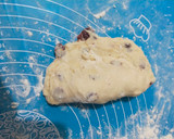 Foto langkah ke 7 dari resep Cranberry Cheese Bread (Tanpa Telur).