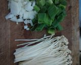 Foto langkah ke 1 dari resep Jjeon Enoki Kol.