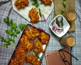 A picture of step 3 of Onion pakoda.