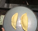 Foto langkah ke 4 dari resep Pastel Isi Kentang Sosis.