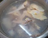 Tyúkhúsleves gazdagon recept fázis 1 fotója