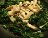 Foto del paso 2 de la receta: Pasta con espinacas y setas