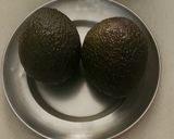 A picture of step 1 of Avocado sandwich.