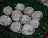 Walnuts Snowballs recipe step 9 photo