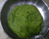 A picture of step 1 of Spinach-Potato Stuffed Paratha.