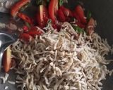 Foto langkah ke 4 dari resep Oseng ikan teri medan pedas.