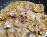 Hình bước làm 2 của món Gà Kho Sả Ớt