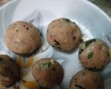 A picture of step 4 of Potato balls.