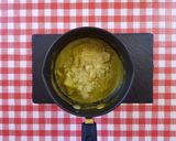 Foto del passaggio 2 della ricetta Crema di bucce di piselli