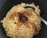 Foto langkah ke 1 dari resep Mie Goreng.