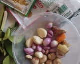 Foto langkah ke 1 dari resep Ayam Lodho Khas Tulungagung.