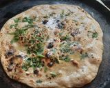 गव्हाच्या पिठाची तंदुरी रोटी (Gavhyachya pithachi tandoori roti recipe in marathi) रेसिपी स्टेप 5 फोटो 