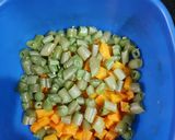 A picture of step 1 of Carrot and French beans.