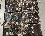 ચોકલેટ ડ્રાયફ્રુટ્સ ચીક્કી (Chocolate Dryfruits Chikki Recipe In Gujarati) રેસીપી સ્ટેપ5ફોટો