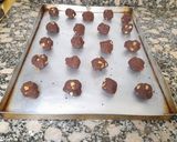 Foto del paso 4 de la receta: Galletitas de chocolate y nuez Sin azúcar, sin endulcorante y sin manteca