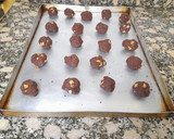 Foto del paso 4 de la receta: Galletitas de chocolate y nuez Sin azúcar, sin endulcorante y sin manteca