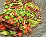 Gambar langkah 4 resipi 👩🍳Tumis Cendawan Shiitake Pedas.