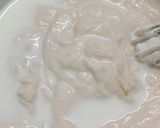 A picture of step 3 of Shrikhand Cake.
