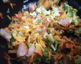 Foto del paso 3 de la receta: Espaguetis con salchichas y vegetales 😋