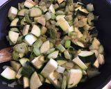 Une image de l'étape 5 de Mijoté de puntarelle fenouil courgettes aux épices et chips de porc.