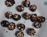 होम मेड चॉकलेट (Home made chocolate recipe in Hindi) रेसिपी चरण 6 फोटो