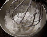 Foto del paso 1 de la receta: Budín merengado de chocolate